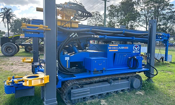 drill rig hire 09